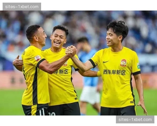 深圳新鹏城两粒进球进攻乏力 六粒失球防守亟待加强 深圳新鹏城两粒进球进攻乏力 六粒失球防守亟待加强