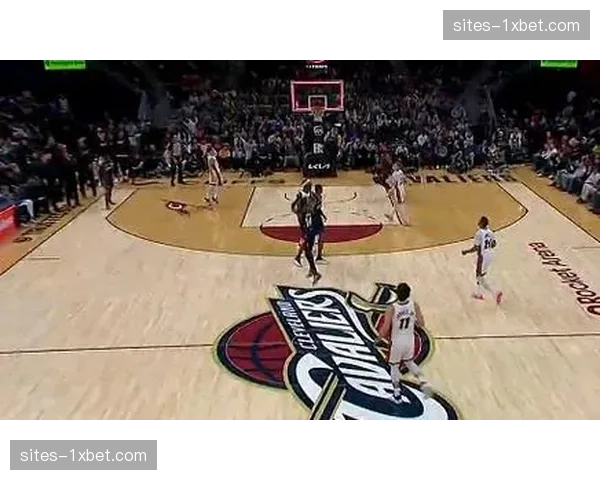 骑士斯特鲁斯埃利斯各16-20分钟，后卫轮换防守专注